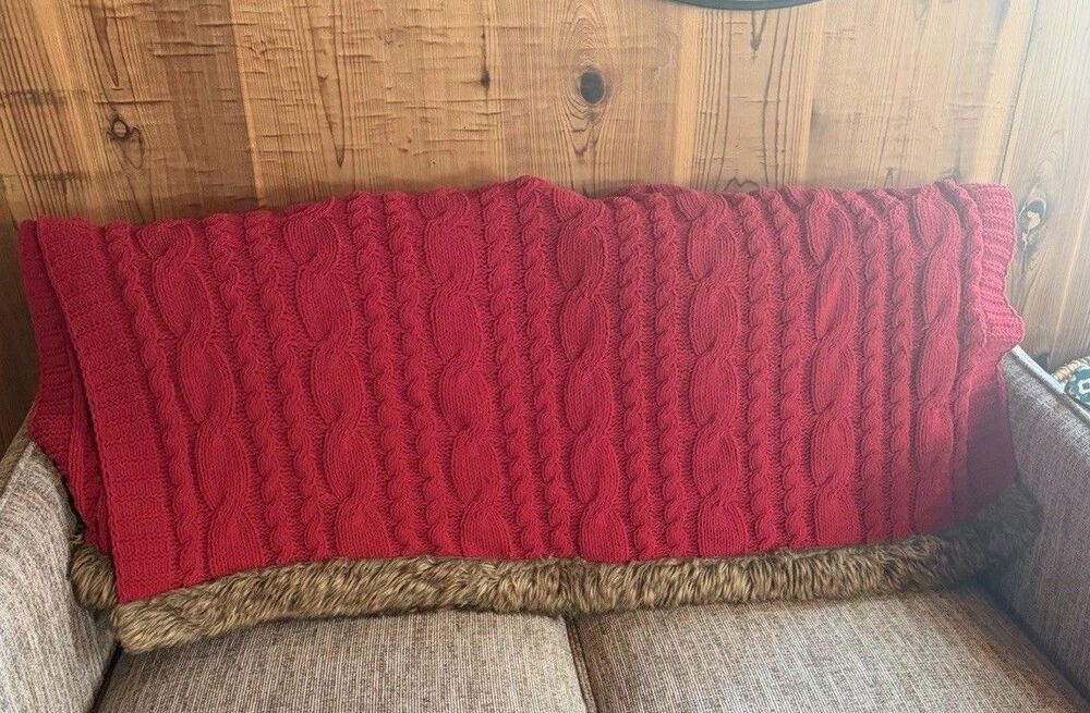 Pier 1 Imports Red Cable Knit Throw Blanket Faux Fur Trim 60” x 47”